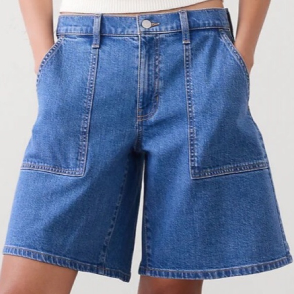 NWT Banana Republic 34 High-Rise Bermuda Short Denim Pockets Long Jean Shorts